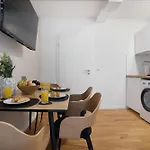 Schoene In I Home2share דירה