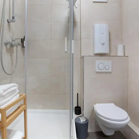 Schoene In I Home2share * باد هونيف ام راين