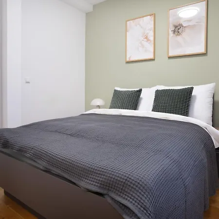 Schoene In I Home2share דירה