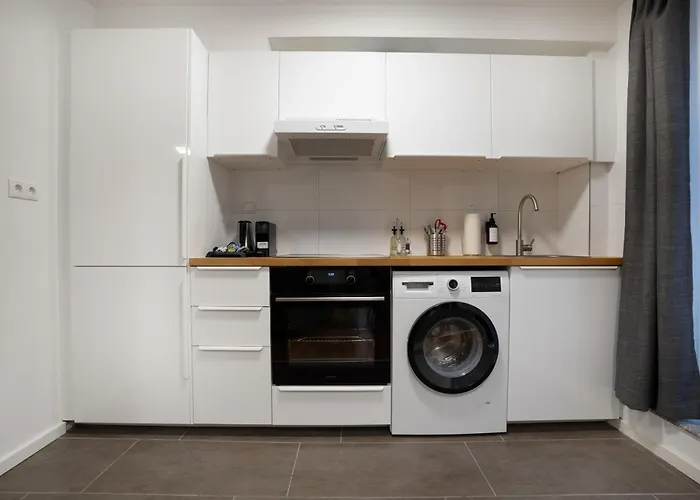 شقة Schoene In I Home2share